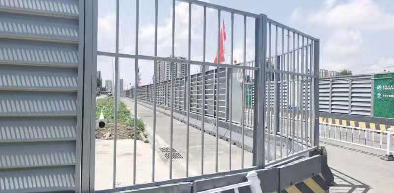 凤庆装配式百叶钢构围挡（合肥市政围挡）